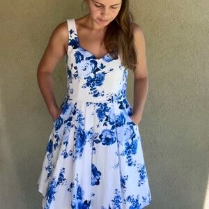 Juniors size 3 blue & white floral fit & flare dress